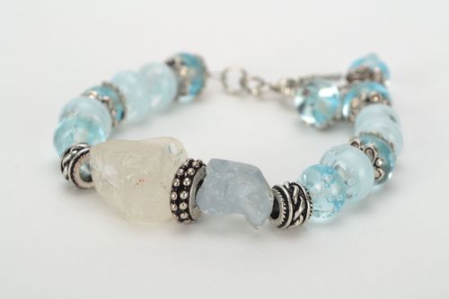 Bracelet avec cristal de roche fait main - MADEheart.com