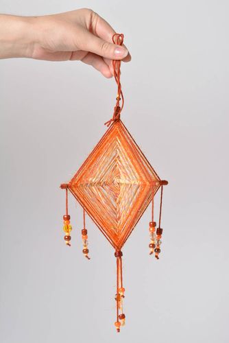Mándala de hilos anaranjado artesanal decoración de interior amuleto protector - MADEheart.com