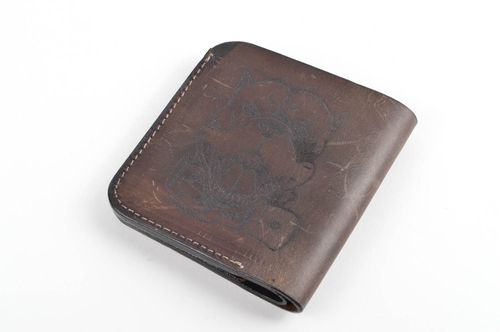Billetera para hombre artesanal marrón accesorio de cuero regalo original  - MADEheart.com