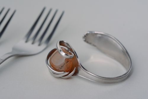 Bracelet en inox large fait main à partir de fourchette et pierre naturelle  - MADEheart.com