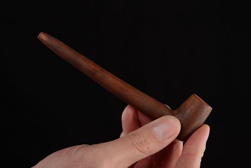 Longue pipe en argile rouge faite main - MADEheart.com