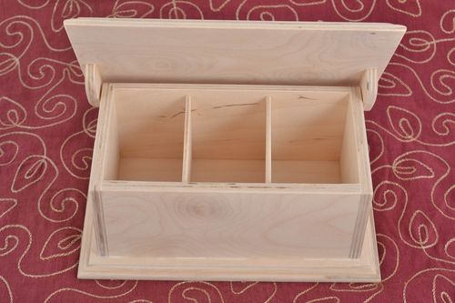 Boîte compartimentée faite main Boîte à thé en bois brut Boîte à décorer - MADEheart.com