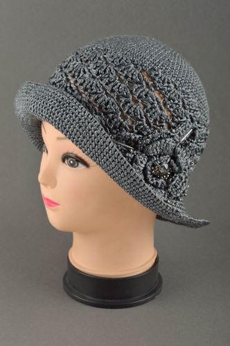 Chapeau pour femme fait main Accessoire plage gris Vêtement design dété - MADEheart.com