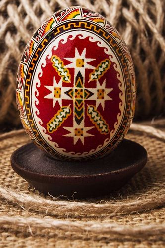 Luovo di Pasqua ucraino a mano Luovo decorativo fatto a mano Luovo pasquale - MADEheart.com