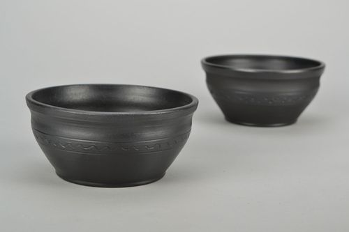Bol en céramique noir fait main  - MADEheart.com