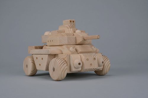 Tank, carved out of wood by hand - MADEheart.com