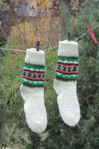 Socken aus Wolle - MADEheart.com