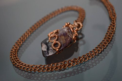 Copper thread pendant with rhodonite - MADEheart.com