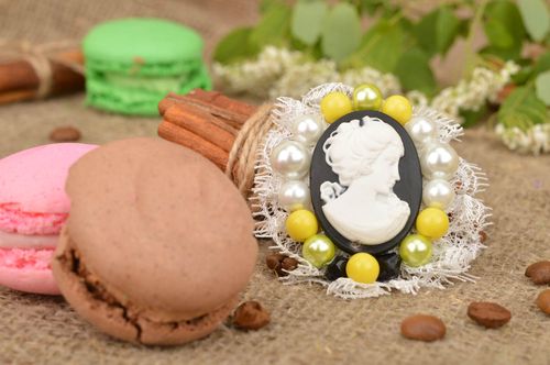 Handmade beautiful female brooch cameo in yellow and green beads with lace - MADEheart.com