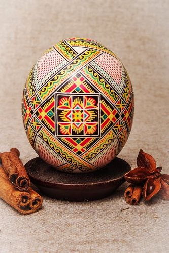 Huevo de Pascua pintado “Marichka” - MADEheart.com