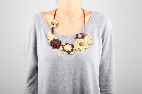 Leather necklace with flowers handmade necklace in ethnic style fashion jewelry - MADEheart.com