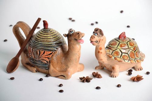 Conjunto de louça de cerâmica O camelo e uma tartaruga - MADEheart.com
