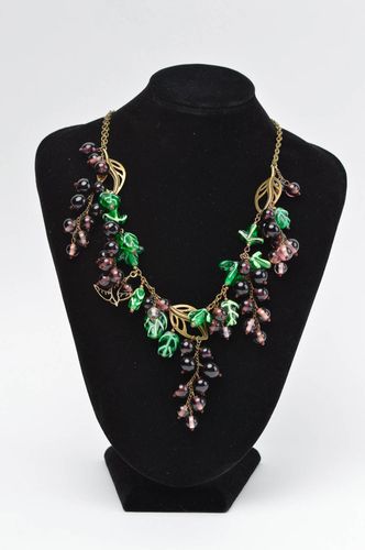 Stylish handmade glass bead necklace beautiful jewellery fashion accessories - MADEheart.com