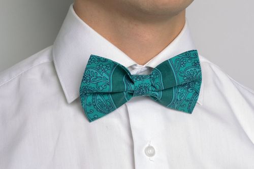 Handmade bow tie of emerald color - MADEheart.com