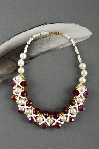 Collier fantaisie Accessoire fait main avec fausses perles Cadeau femme - MADEheart.com
