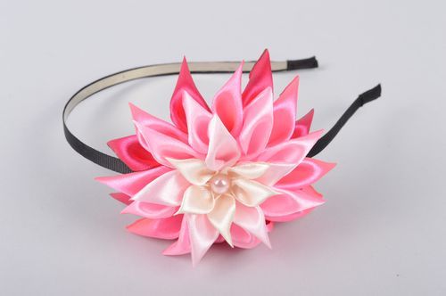 Serre-tête bijoux fait main Accessoire cheveux avec fleur rose Cadeau original - MADEheart.com
