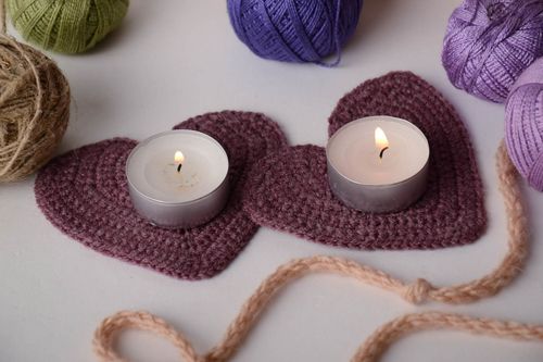 Napperons pour bougies tricotés à la main mauves originaux en acrylique  - MADEheart.com
