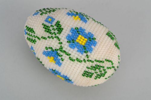 Oeuf de Pâques en perles de rocaille tchèques  - MADEheart.com