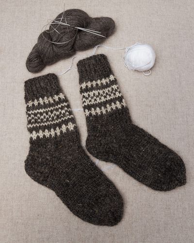 Calcetines de lana grises para hombres - MADEheart.com