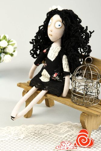 Muñeca de trapo hecha a mano decoración de cuarto para niños regalo original - MADEheart.com