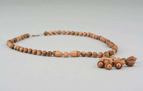 Handmade wooden beads - MADEheart.com