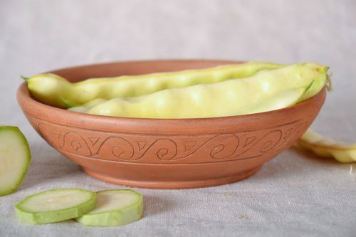 Clay bowl with an ornament - MADEheart.com