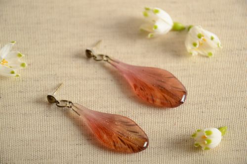 Festive handmade earrings with real flower petals coated with epoxy resin - MADEheart.com