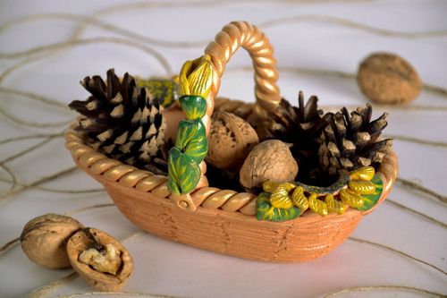 Tigela para doces decorativa artesanal de argila decoração do interior com figuras de cerâmica - MADEheart.com