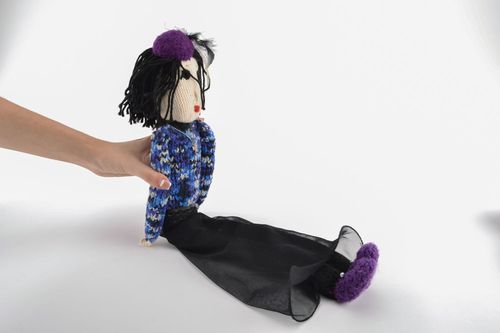 Grande poupée tricotée au crochet Adèle  - MADEheart.com