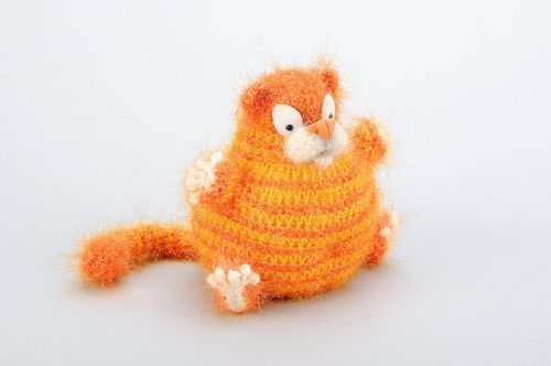 Jouet tricoté Chat roux  - MADEheart.com