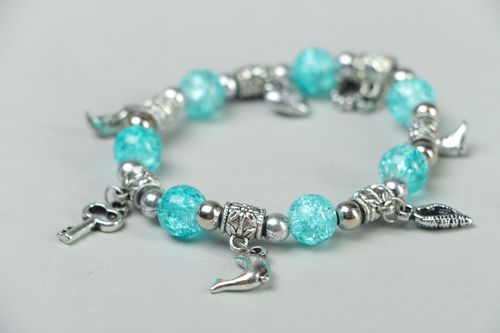 Bracelet fait main avec pendentifs et perles en verre Lagon de mer - MADEheart.com