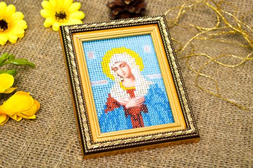 Icone religieuse Tableau fait main Marie en perles de rocaille Cadeau religieux - MADEheart.com