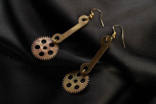 Metal dangle earrings in steampunk style - MADEheart.com