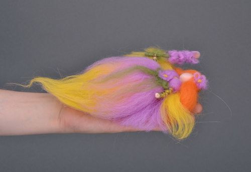 Boneca fada Floral de lã - MADEheart.com