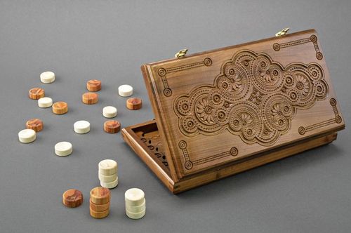 Backgammon en bois - MADEheart.com