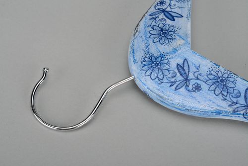 Cintre design avec serviettage Ornement floristique bleu - MADEheart.com