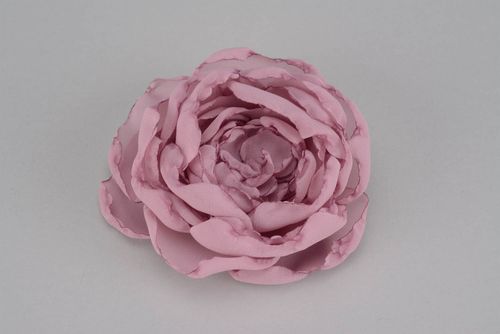 Broche originale réalisée en forme de fleur - MADEheart.com