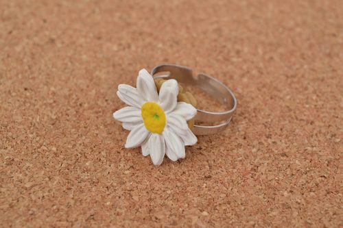 Beautiful small handmade designer polymer clay flower ring Camomile - MADEheart.com