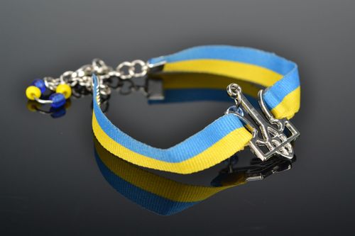 Rep ribbon bracelet - MADEheart.com