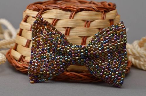 Fancy stylish handmade multicolor beaded brooch in the form of a bow - MADEheart.com