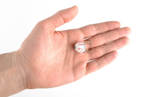 Дизайнерское кольцо из полимерной глины в виде глаза - MADEheart.com