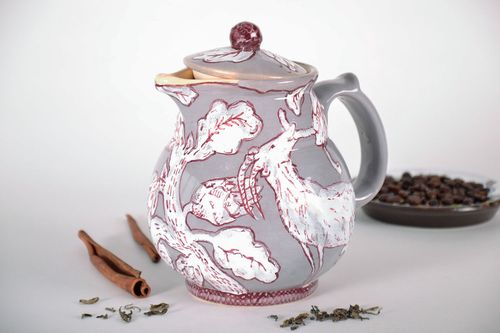 20 oz ceramic teapot pitcher jug with handle and lid in grey color 1,8 lb - MADEheart.com
