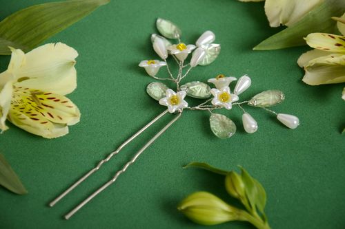 Épingle à cheveux fleurs blanches faite main accessoire élégant original - MADEheart.com