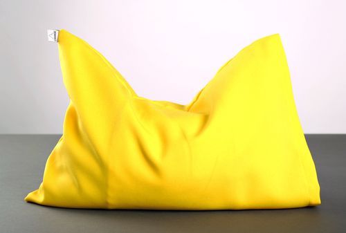 Almofada amarela ortopédica para yoga preenchida com casca de trigo-sarraceno - MADEheart.com