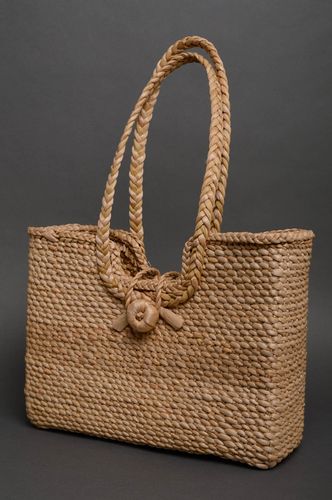 Reedmace basket purse of unusual shape - MADEheart.com