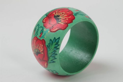 Bracelet en bois Bijou fait main vert à motif floral large peint Cadeau femme - MADEheart.com