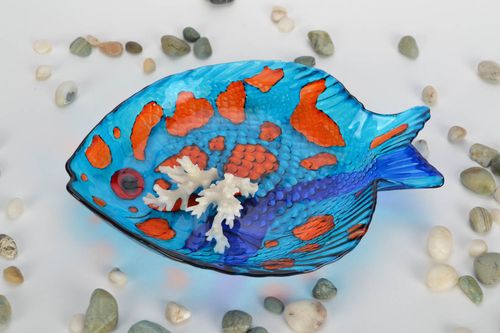 Prato de vidro em forma de um peixe artesanal - MADEheart.com