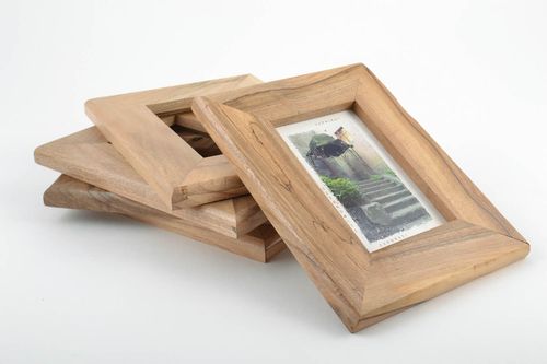 Handgemachtes rechteckiges Fotorahmen Set aus Holz 5 Stück mit Lack bedeckt - MADEheart.com