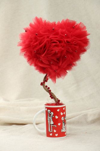Heart shaped tulle topiary - MADEheart.com