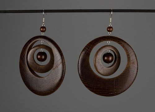 Earrings made of natural wood - MADEheart.com